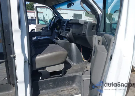 2018 Chevrolet Express 2500 Work Van from USA, damaged, VIN 1GCWGAFG9J1907387